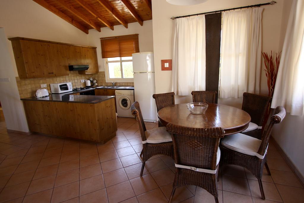 Amoroza Villa Pissouri Zimmer foto